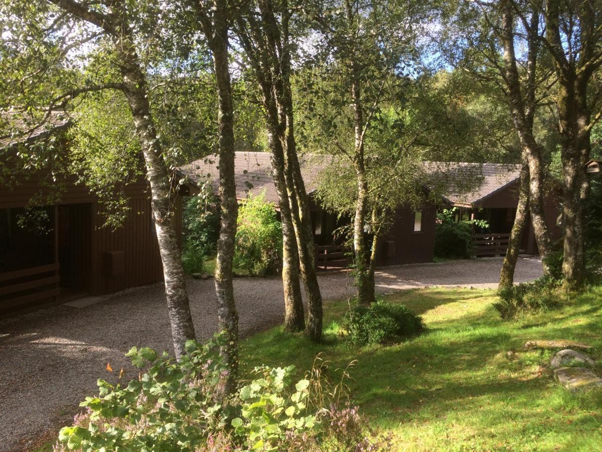 Birchbrae Highland Lodges Онич Екстериор снимка