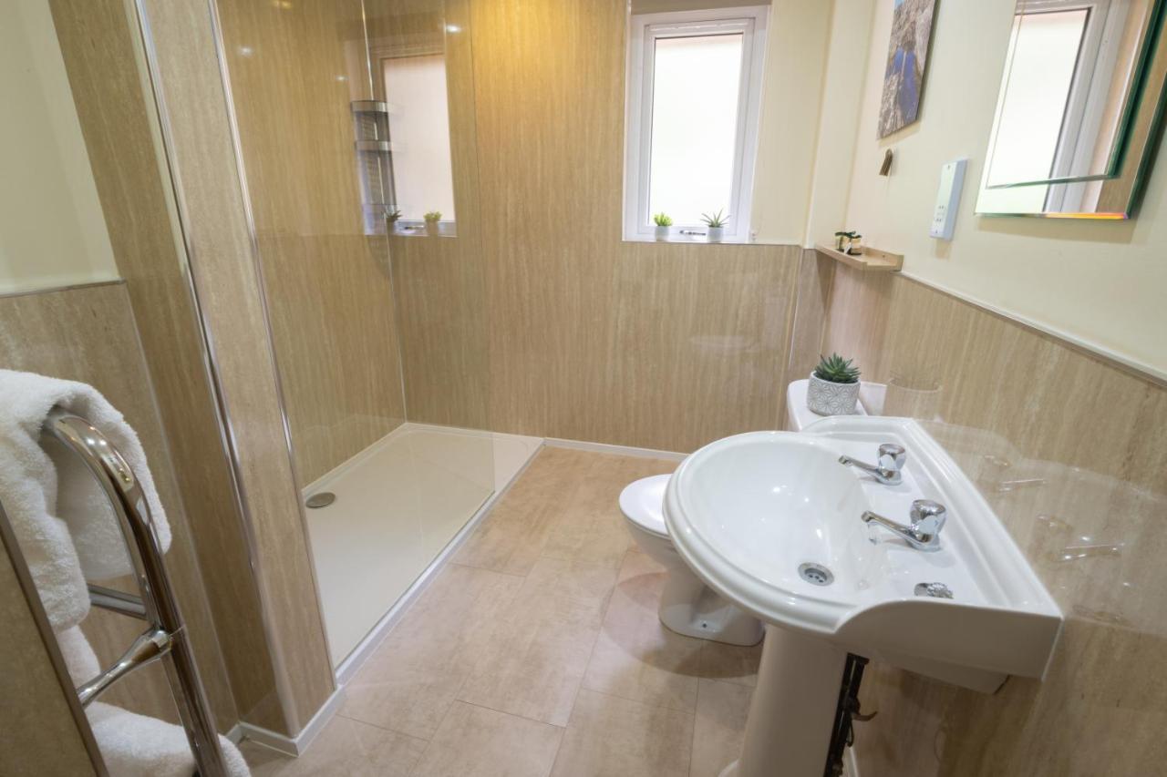 Birchbrae Highland Lodges Онич Екстериор снимка