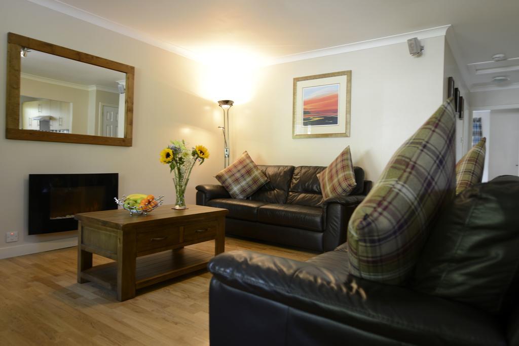 Birchbrae Highland Lodges Онич Екстериор снимка