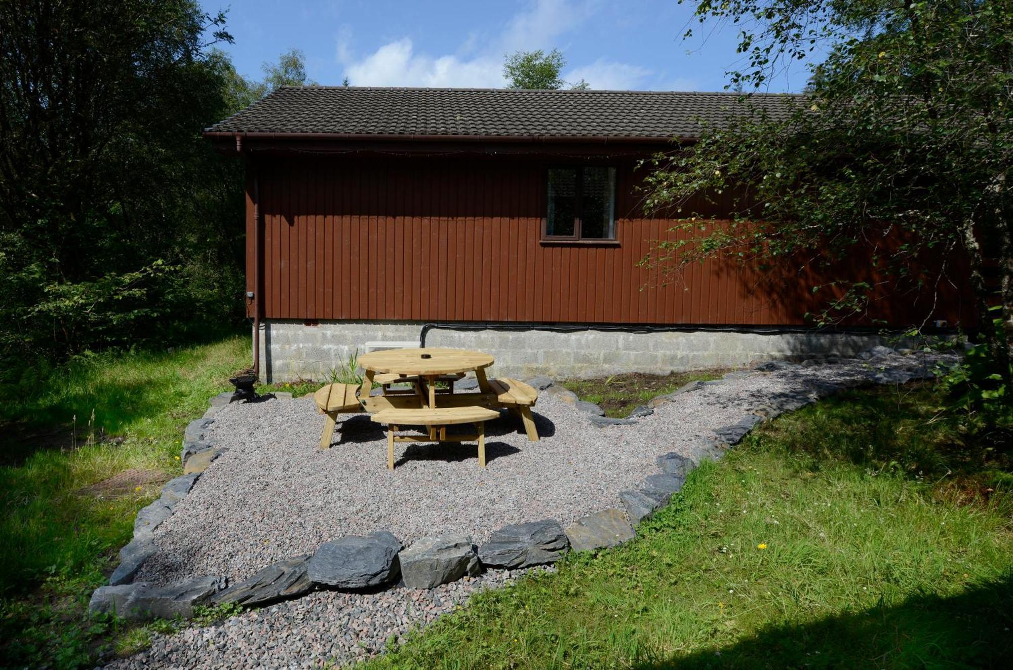 Birchbrae Highland Lodges Онич Екстериор снимка